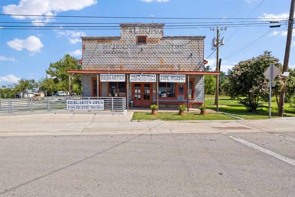 Exterior, Facade, None