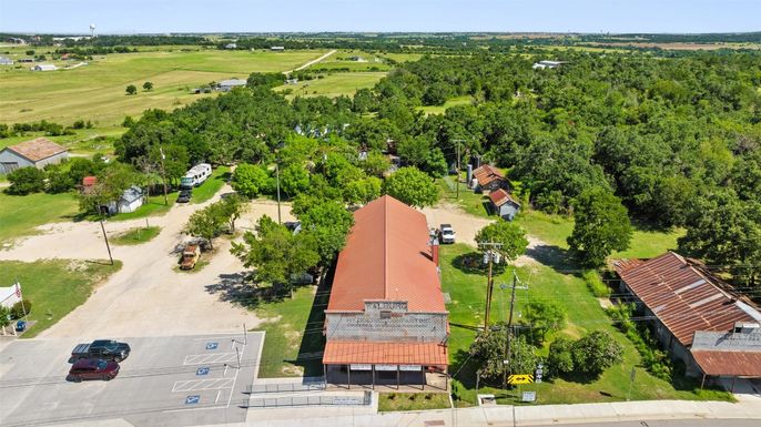 Exterior, Drone