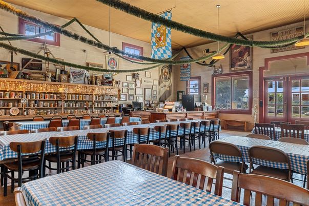 Dining room, Interior, Pendant Lights