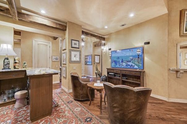 Interior, Recessed Lighting, Wood Texture Flooring