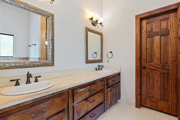 Bathroom, Dual Sink Vanities, Interior