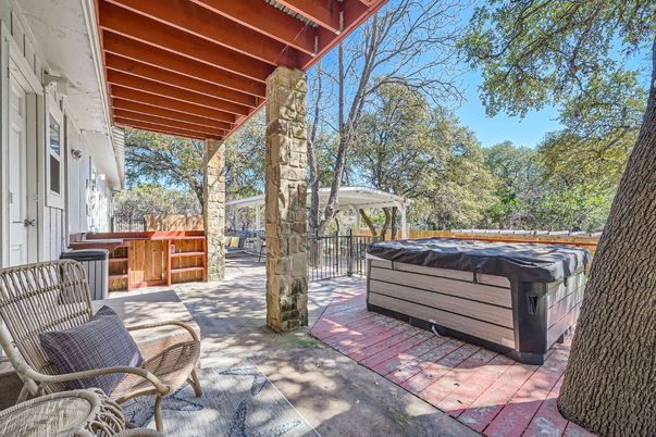 Exterior, Hot Tub