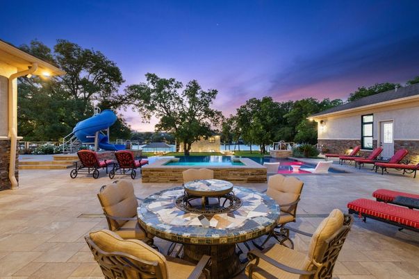 Exterior, Playground, Pool