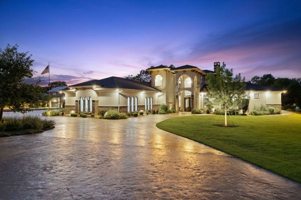 Backyard, Exterior, Facade, French Provincial