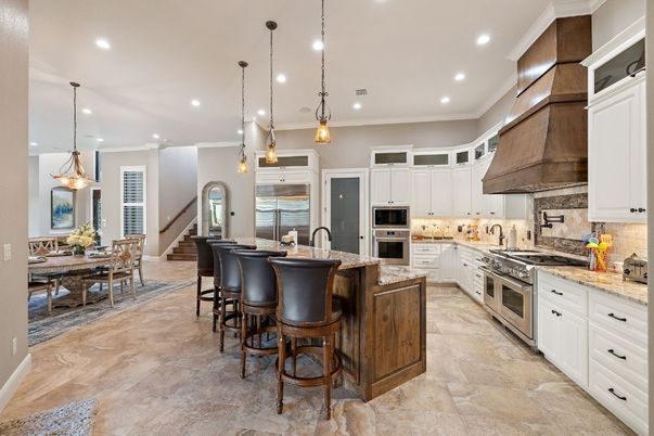 Dining room, Interior, Kitchen, Pendant Lights, Recessed Lighting, Stainless Steel Appliances