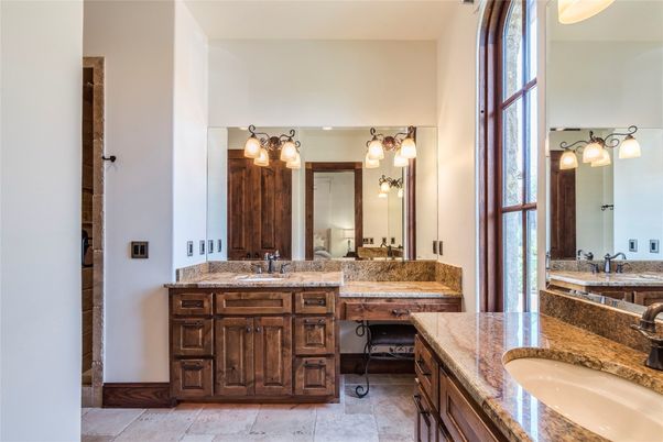 Bathroom, Dual Sink Vanities, Interior