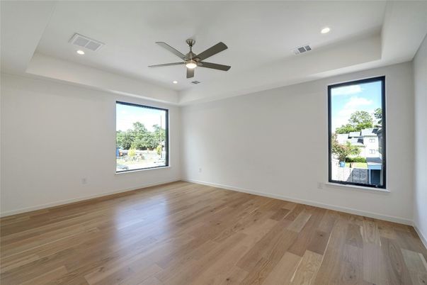 Empty room, Interior, Recessed Lighting, Wood Texture Flooring