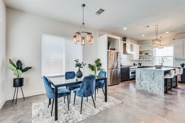 Chandelier, Dining room, Interior, Kitchen, Pendant Lights, Recessed Lighting, Stainless Steel Appliances