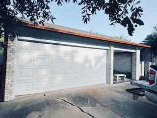 Detached Garage, Exterior