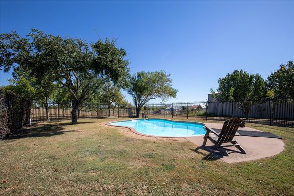Backyard, Exterior, Pool