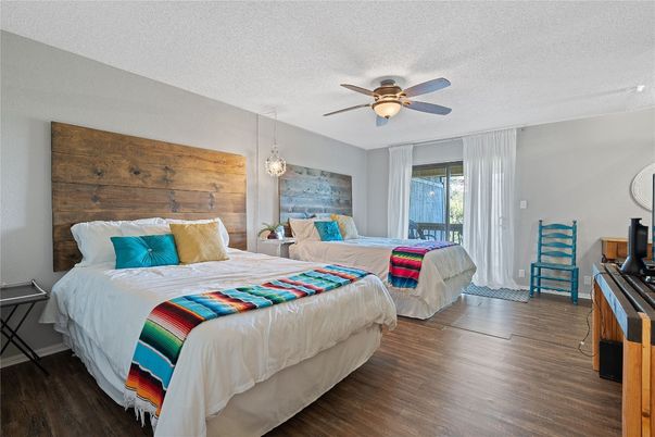 Bedroom, Interior, Pendant Lights, Wood Texture Flooring