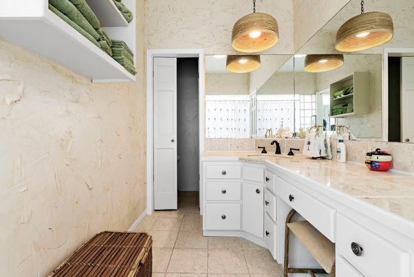 Bathroom, Interior, Tile Countertops