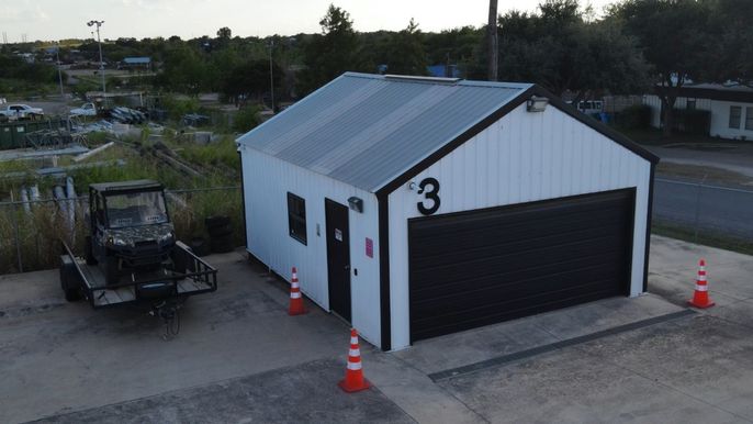 Detached Garage, Exterior