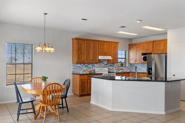 Dining room, Interior, Kitchen, Pendant Lights, Recessed Lighting, Stainless Steel Appliances