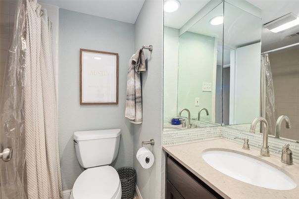 Bathroom, Interior, Recessed Lighting