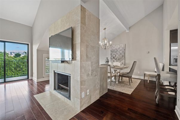 Chandelier, Dining room, Fireplace, Interior, Wood Texture Flooring