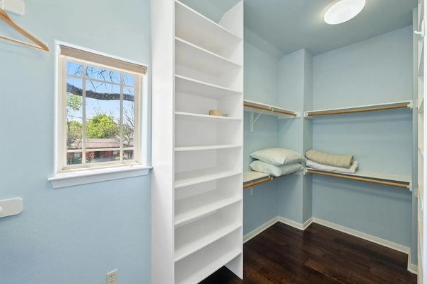 Interior, Walk-in Closets, Wood Texture Flooring