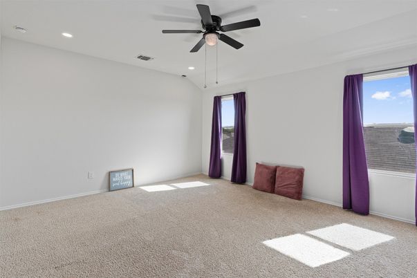 Empty room, Interior, Recessed Lighting