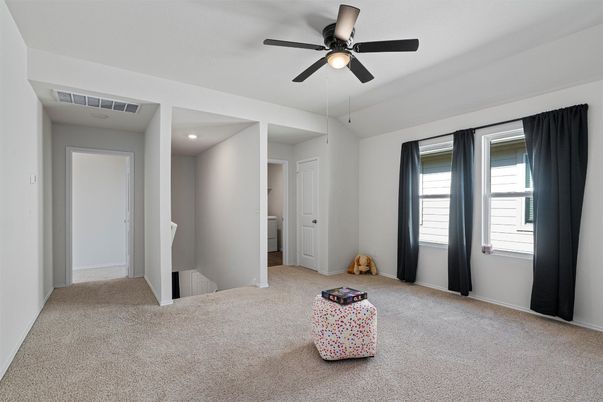 Empty room, Interior, Recessed Lighting