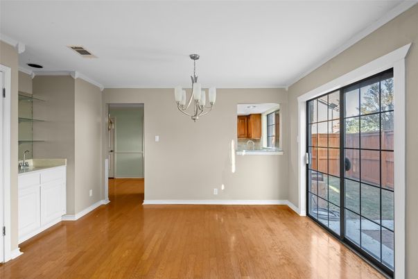 Chandelier, Empty room, Interior, Wood Texture Flooring
