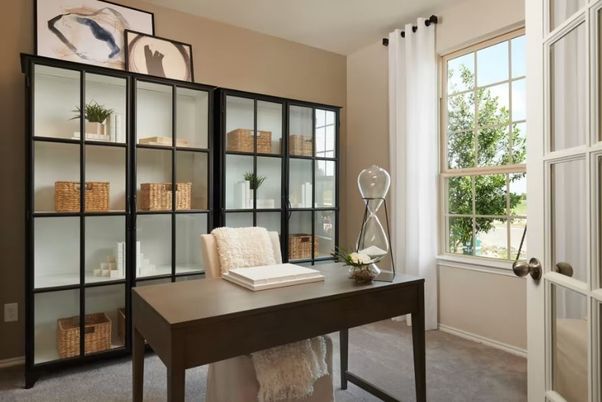 Home Office, Interior