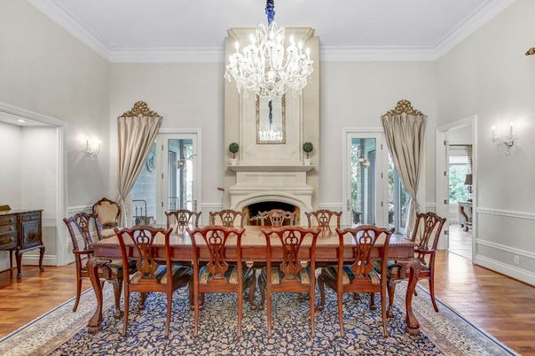 Chandelier, Dining room, Fireplace, Interior, Wood Texture Flooring