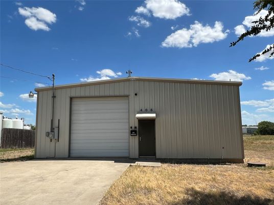 Detached Garage, Exterior