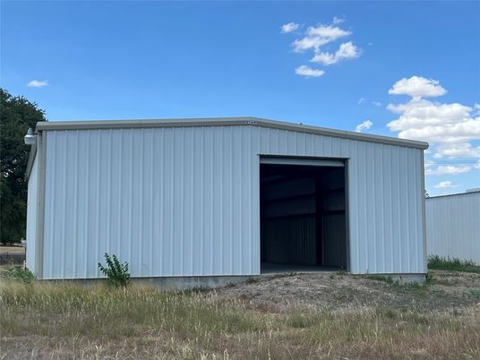 Detached Garage, Exterior