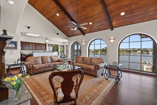 Interior, Living room, Recessed Lighting, Wooden Beams, Wooden Ceilings, Wood Texture Flooring