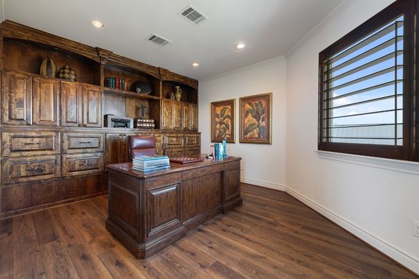 Home Office, Interior, Recessed Lighting, Wood Texture Flooring