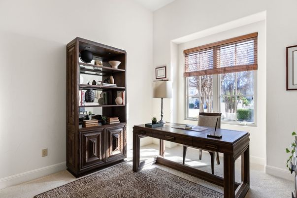 Home Office, Interior