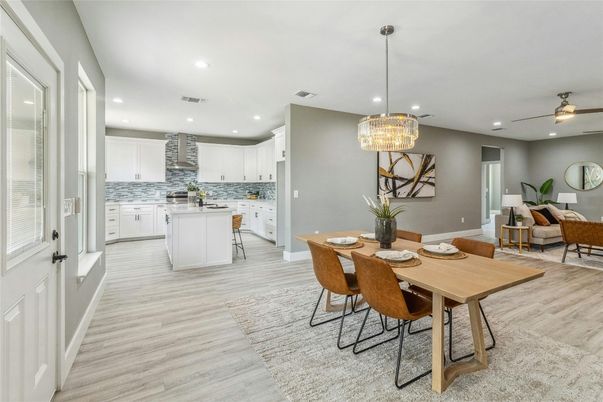 Chandelier, Dining room, Interior, Kitchen, Pendant Lights, Recessed Lighting, Wood Texture Flooring