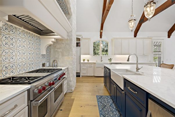 Interior, Kitchen, Pendant Lights, Stainless Steel Appliances, Wooden Beams, Wood Texture Flooring