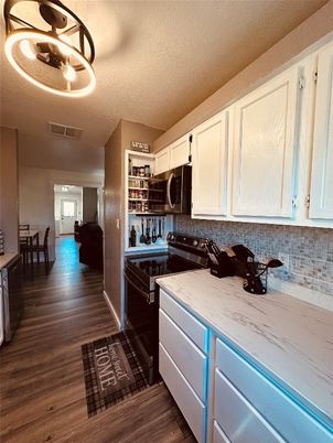Chandelier, Interior, Kitchen, Wood Texture Flooring