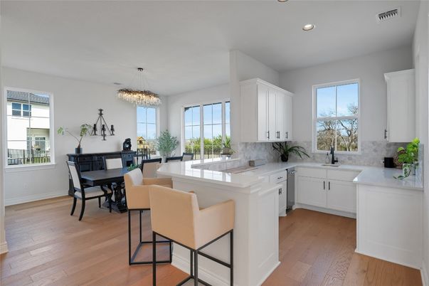 Chandelier, Dining room, Interior, Kitchen, Pendant Lights, Recessed Lighting, Wood Texture Flooring