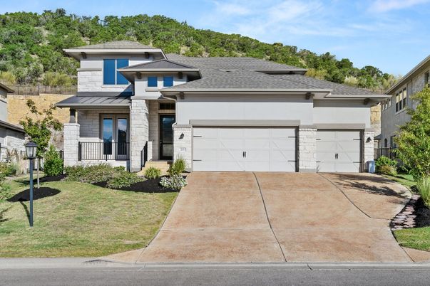 Attached, Exterior, Facade, Modern