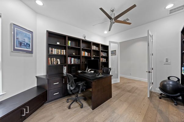 Home Office, Interior, Recessed Lighting, Wood Texture Flooring