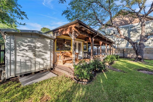 Backyard, Exterior