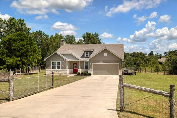 Attached, Backyard, Exterior, Facade, Cape Cod