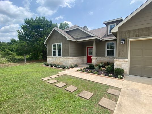 Attached, Backyard, Exterior, Facade, American Craftsman