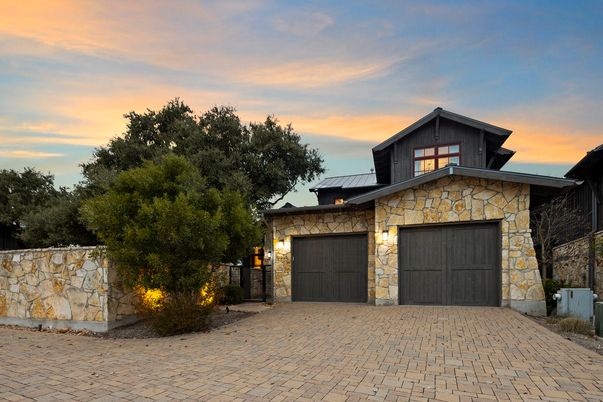 Detached Garage, Exterior