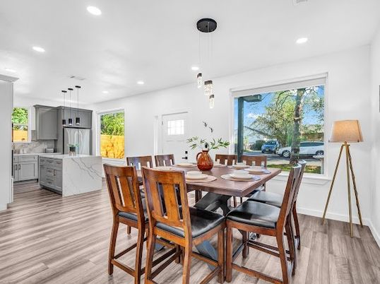 Dining room, Interior, Kitchen, Pendant Lights, Recessed Lighting, Wood Texture Flooring
