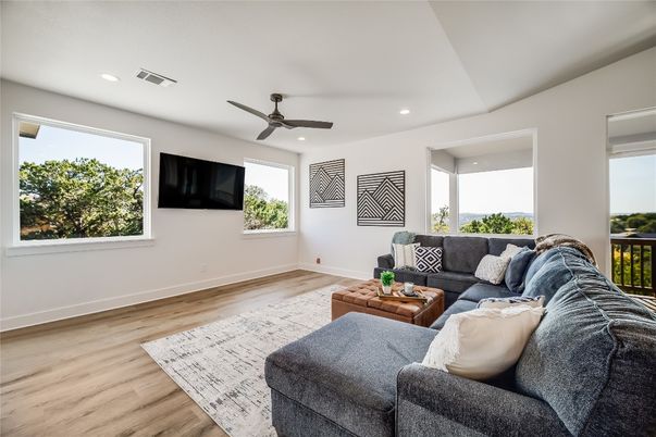 Interior, Living room, Recessed Lighting, Wood Texture Flooring
