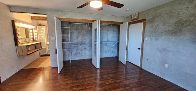 Empty room, Interior, Walk-in Closets, Wood Texture Flooring