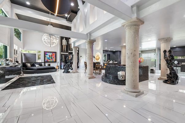 Dining room, Interior, Living room, Marble, Pendant Lights, Recessed Lighting