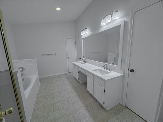Bathroom, Dual Sink Vanities, Interior, Recessed Lighting