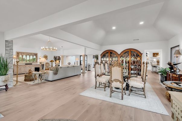 Chandelier, Dining room, Interior, Living room, Recessed Lighting, Wood Texture Flooring