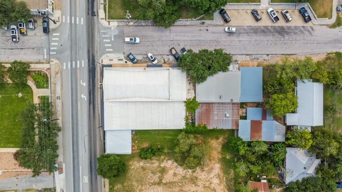 Exterior, Drone