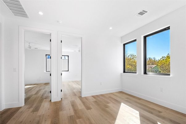 Empty room, Interior, Recessed Lighting, Wood Texture Flooring