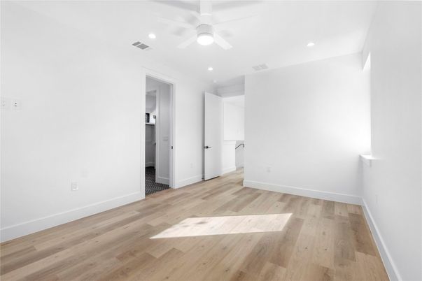 Empty room, Interior, Recessed Lighting, Wood Texture Flooring
